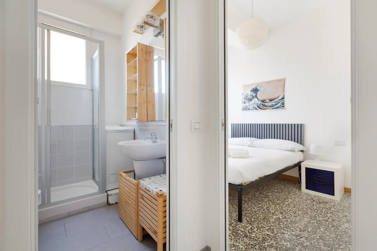 Savona District Comfy Apt X3 Milan 0*,