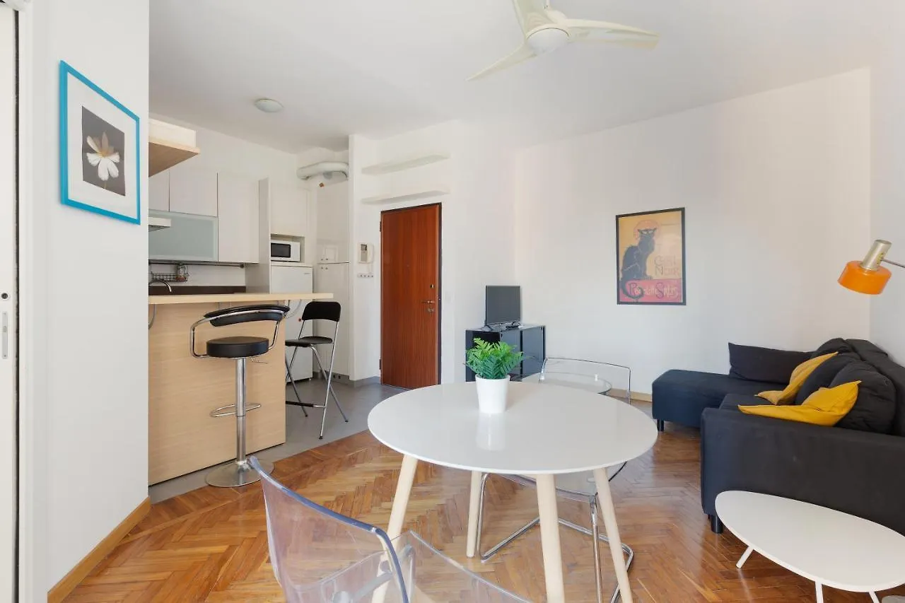 Savona District Comfy Apt X3 Μιλάνο 0*,  Ιταλία